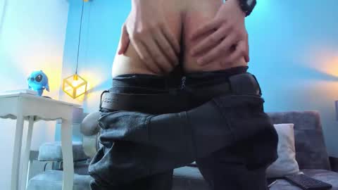 Snapshot of eross_santy chatting on 09/29/25, 12:21 Eross online show from 09/29/25, 12:21