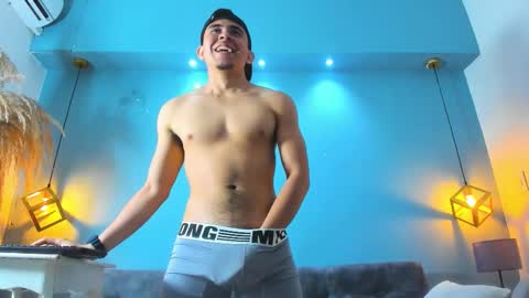Snapshot of eross_santy chatting on 02/25/26, 03:10 Eross online show from 02/25/26, 03:10