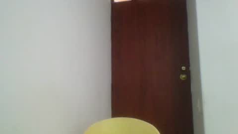 Snapshot of eross_santy chatting on 06/17/26, 03:46 Eross online show from 06/17/26, 03:46