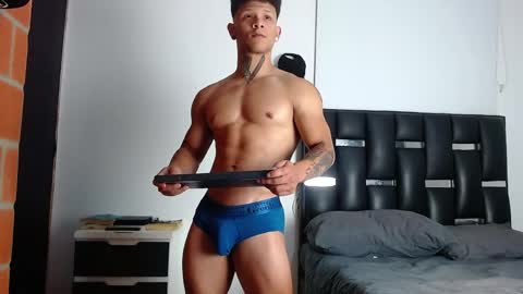 Snapshot of erosscott chatting on 04/30/26, 11:31 Eros online show from 04/30/26, 11:31