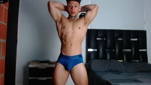 Snapshot of erosscott chatting on 05/25/26, 05:41 Eros online show from 05/25/26, 05:41