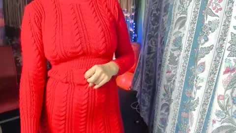 Snapshot of erotic_dessire chatting on 10/15/25, 06:30 Eve online show from 10/15/25, 06:30