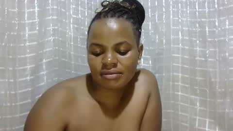 Snapshot of erotic_ebony56 chatting on 06/12/26, 02:43 erotic_ebony56 online show from 06/12/26, 02:43