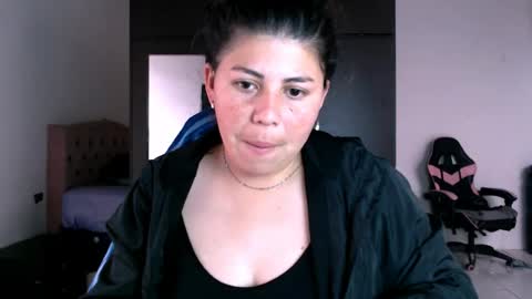 Sara online show from 06/25/26, 02:32
