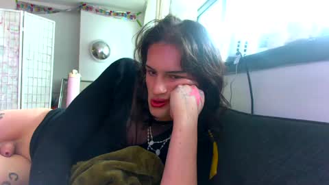Nikki Erotica online show from 05/13/26, 09:44