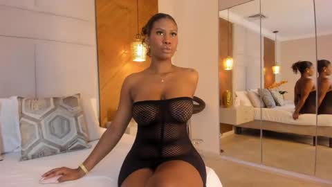Snapshot of eroticalana_ chatting on 04/30/26, 01:01 Alana online show from 04/30/26, 01:01