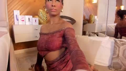 Alana online show from 06/17/26, 12:13