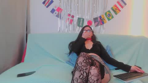 Snapshot of erzsidragon chatting on 03/29/26, 01:33 ErzsiDragon online show from 03/29/26, 01:33