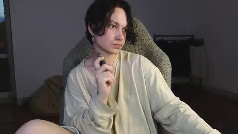 esajukyy online show from 06/14/26, 03:47