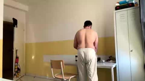 Snapshot of escapee4a chatting on 02/03/25, 08:24 samshiro4k online show from 02/03/25, 08:24