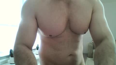 Snapshot of escapee4a chatting on 12/17/25, 08:42 samshiro4k online show from 12/17/25, 08:42