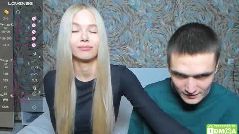 Snapshot of eshcka chatting on 03/22/26, 12:41 Megan and Brad online show from 03/22/26, 12:41