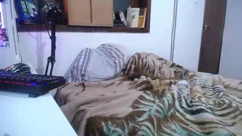 Snapshot of esjrobles chatting on 12/07/24, 07:38 Esteban online show from 12/07/24, 07:38
