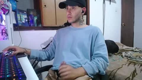 Snapshot of esjrobles chatting on 12/23/24, 09:05 Esteban online show from 12/23/24, 09:05