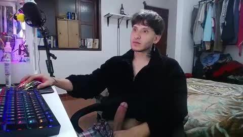 Snapshot of esjrobles chatting on 01/10/25, 05:37 Esteban online show from 01/10/25, 05:37