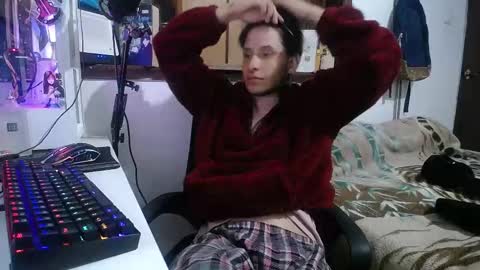 Snapshot of esjrobles chatting on 01/28/25, 07:43 Esteban online show from 01/28/25, 07:43