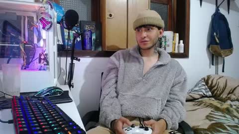 Snapshot of esjrobles chatting on 01/31/25, 09:59 Esteban online show from 01/31/25, 09:59