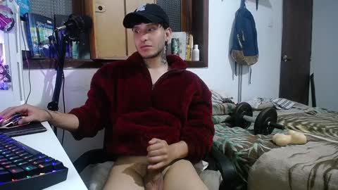 Snapshot of esjrobles chatting on 02/05/25, 05:09 Esteban online show from 02/05/25, 05:09