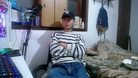 Snapshot of esjrobles chatting on 02/13/25, 05:58 Esteban online show from 02/13/25, 05:58