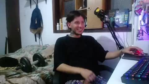 Snapshot of esjrobles chatting on 02/27/25, 05:02 Esteban online show from 02/27/25, 05:02