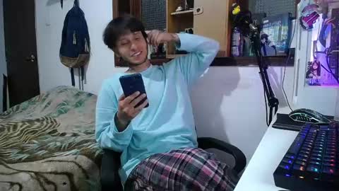 Snapshot of esjrobles chatting on 03/04/25, 03:22 Esteban online show from 03/04/25, 03:22