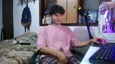 Snapshot of esjrobles chatting on 03/07/25, 03:51 Esteban online show from 03/07/25, 03:51