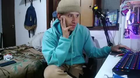 Snapshot of esjrobles chatting on 03/08/25, 08:22 Esteban online show from 03/08/25, 08:22