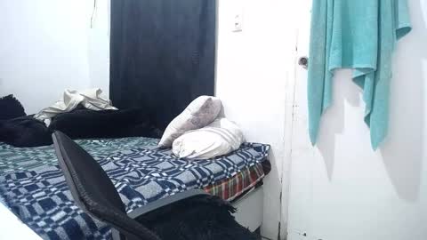 Snapshot of esjrobles chatting on 09/12/25, 03:56 Esteban online show from 09/12/25, 03:56