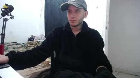 Snapshot of esjrobles chatting on 09/16/25, 08:54 Esteban online show from 09/16/25, 08:54