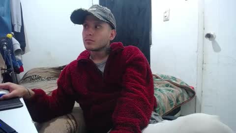 Snapshot of esjrobles chatting on 10/14/25, 10:43 Esteban online show from 10/14/25, 10:43
