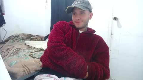 Snapshot of esjrobles chatting on 10/17/25, 04:53 Esteban online show from 10/17/25, 04:53