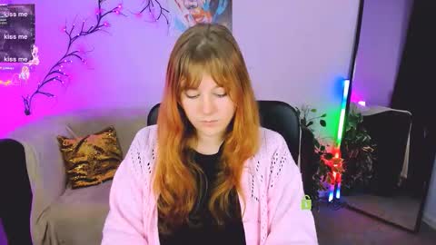 esma_shine online show from 09/25/25, 10:02