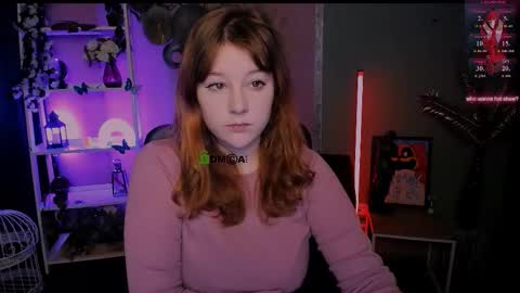 esma_shine online show from 12/21/25, 08:38