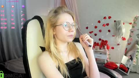 Esme Runn online show from 05/05/26, 03:03