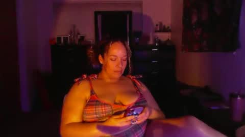 Esme Luv online show from 10/14/25, 11:05