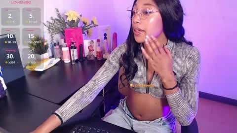 Snapshot of esmeralda_bk chatting on 05/21/26, 10:17 esmeralda_bk online show from 05/21/26, 10:17