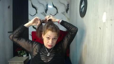 Snapshot of esmeralda_black chatting on 05/06/26, 03:13 esmeralda black online show from 05/06/26, 03:13