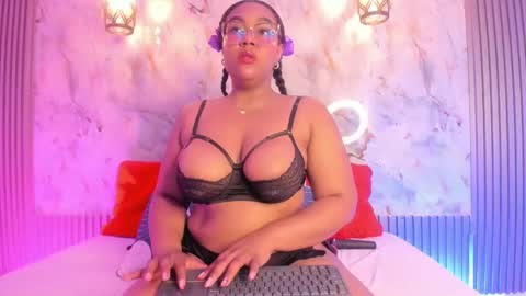 esmeralda online show from 02/13/25, 09:09