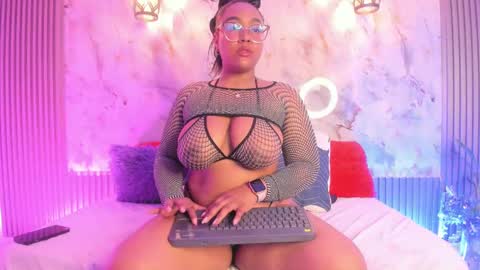 esmeralda online show from 02/22/25, 12:29