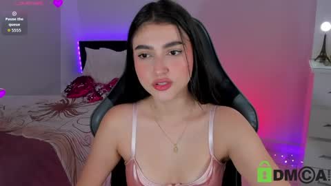 Snapshot of esmeralda_le chatting on 05/13/26, 01:08 Esmeralda online show from 05/13/26, 01:08