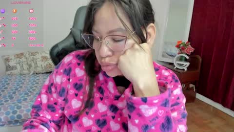 esme online show from 09/18/25, 03:03