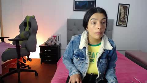 Perla online show from 10/09/25, 05:27