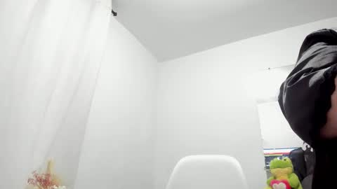 Esmeralda online show from 02/20/25, 01:03