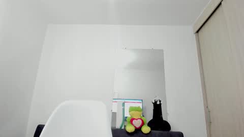 Esmeralda online show from 03/06/25, 03:45