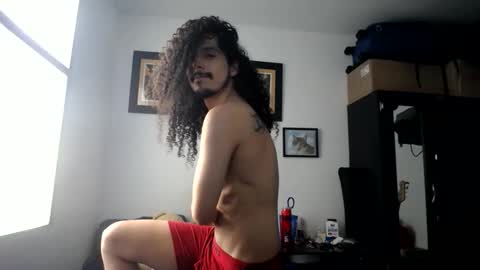 Snapshot of esnaider_man chatting on 04/24/26, 08:00 Esnider online show from 04/24/26, 08:00