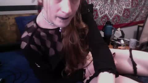 Snapshot of esotericfem chatting on 12/29/24, 07:11 brie online show from 12/29/24, 07:11