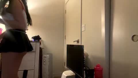 Snapshot of esoterickitten777 chatting on 01/14/26, 01:22 axe online show from 01/14/26, 01:22