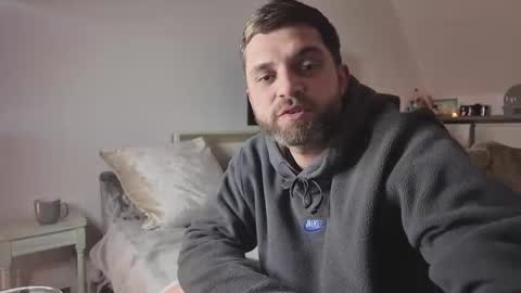 Snapshot of essexcouple88 chatting on 03/11/26, 10:49 essexcouple online show from 03/11/26, 10:49