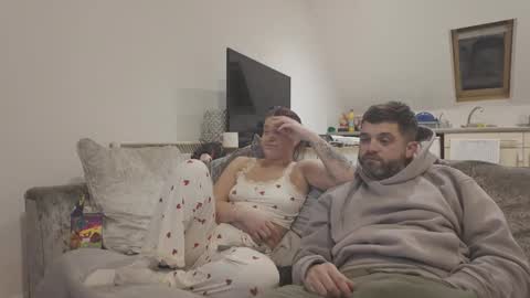 Snapshot of essexcouple88 chatting on 04/01/26, 10:40 essexcouple online show from 04/01/26, 10:40