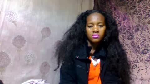 estancelee online show from 07/12/26, 10:45